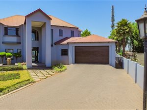 4 Bed House in Glen Erasmia