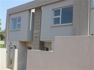 2 Bed Townhouse in Menlo Park