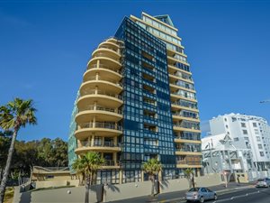 3 Bed Apartment in Strand Central