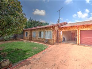 3 Bed House in Birchleigh