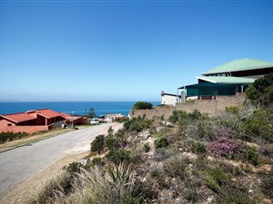 865 m² Land available in Fairview