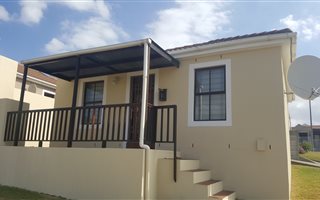 2 Bedroom House in Protea Heights