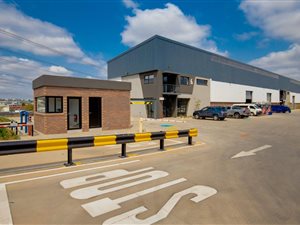 996 m² Commercial space in Kosmosdal