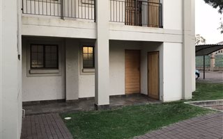 1 Bedroom Simplex in Grand Central