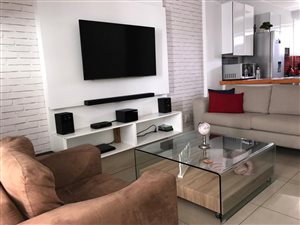 2 Bed Apartment in Amanzimtoti