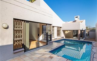 3 Bedroom Cluster in Hyde Park