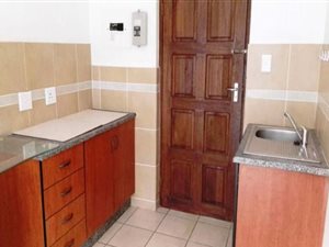 2 Bed Apartment in Veld En Vlei