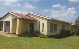 4 Bedroom House in Van Dyk Park