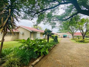 2.1 ha Farm in Mantevrede
