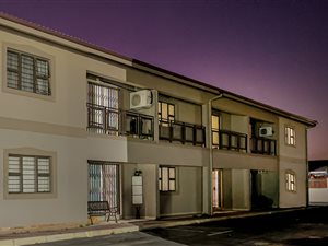 2 Bed Apartment in Clare Hills