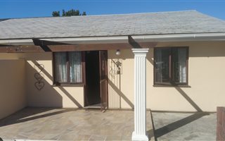 2 Bedroom Simplex in Morgenster