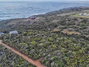 3.3 ha Land available in Hansmoeskraal