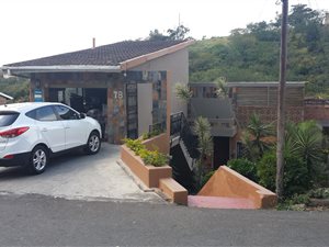 11 Bed House in Clare Hills