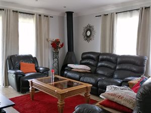 3 Bed House in Nigel Central
