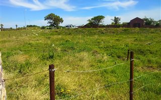 978 m² Land available in Summerstrand