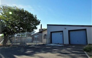 8 Bedroom House in Flamingo Vlei