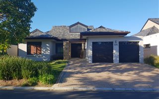 4 Bedroom House in Arabella Country Estate
