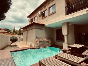 5 Bed House in Boardwalk Manor