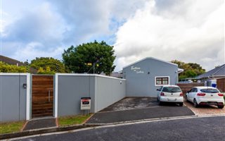 3 Bedroom House in Meadowridge