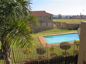 2 Bed Townhouse in Kempton Park Central