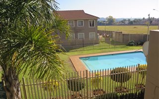 2 Bedroom Townhouse in Kempton Park Central