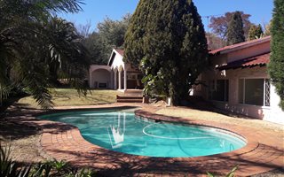 6 Bedroom House in Morningside Manor