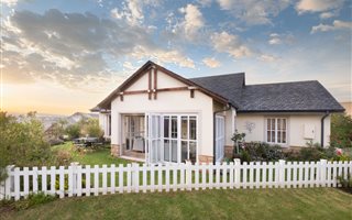 1 Bedroom House in Waterfall Estate