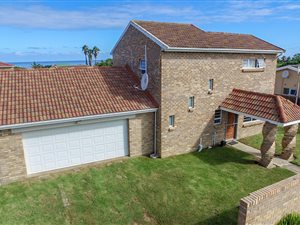 2 Bedroom House in Sunrise on Sea