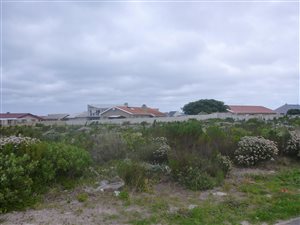 736 m² Land available in Franskraalstrand