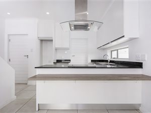 2 Bed Duplex in Pinelands