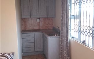 1 Bedroom Garden Cottage in La Mercy