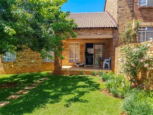 3 Bed Townhouse in Mooikloof Equestrian Estate