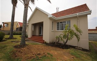 3 Bedroom House in Greenfields