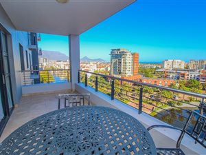 1 Bed Apartment in Century City
