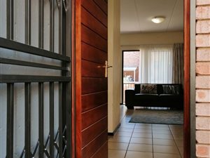 2 Bed Duplex in Helderkruin