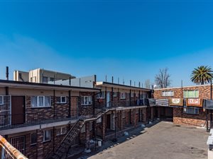 2 Bed Apartment in Krugersdorp Central