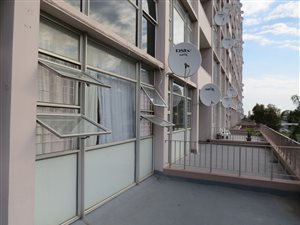 2 Bed Flat in Sanlamhof