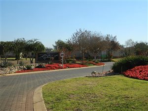1 Bed House in Hazeldean (Silverlakes Surroundings)