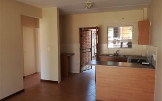 2 Bedroom Apartment in Honeydew Ridge