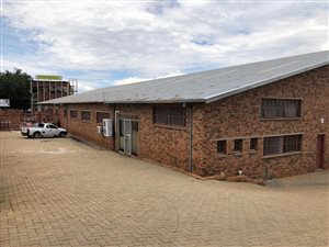 550 m² Industrial space in Roodepoort Central