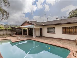 3 Bed House in Manors