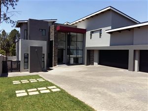 5 Bedroom House in Eye of Africa
