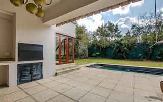 5 Bedroom Cluster in Bryanston
