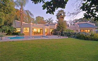 5 Bedroom House in River Club