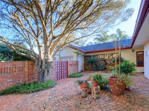 4 Bed House in Glen Barrie