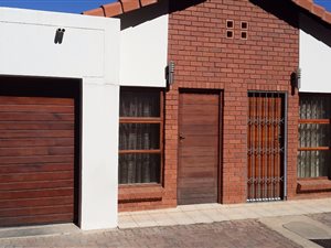 3 Bed Townhouse in Azaleapark