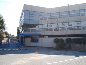 2522 m² Office Space in Morningside