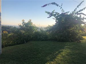1077 m² Land available in Yellowwood Park