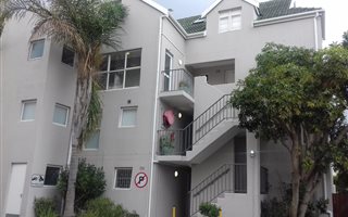 2 Bedroom Apartment in Claremont