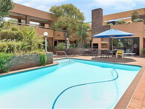 2 Bed Apartment in Rosebank